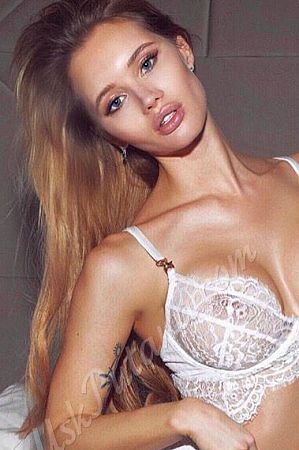 Полина, метро Павелецкая