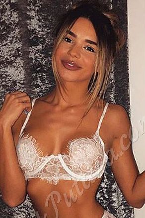 Маша, метро Смоленская