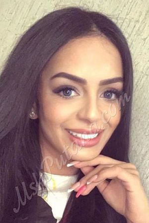 Анюта, метро Охотный ряд