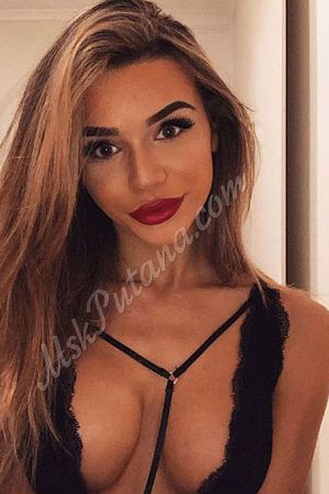 Юлия, метро Арбатская