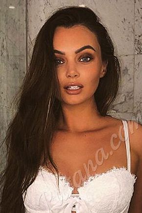 Лара, метро Чкаловская