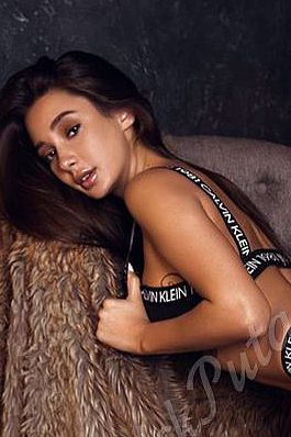 Марина, метро Международная