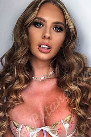 Лара, метро Тропарёво