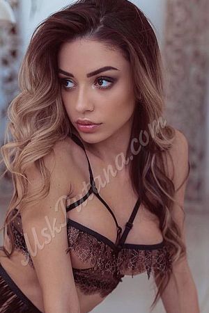 Камила, метро Мичуринский проспект