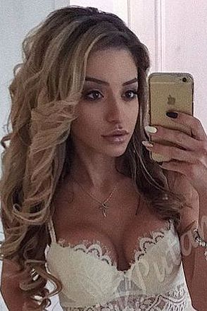 Аня, метро Курская