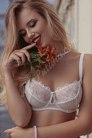 Оленька, метро Киевская