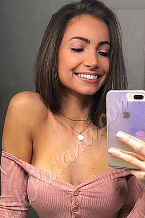 Анюта, метро Театральная