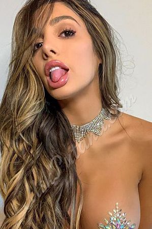 Амелия, метро Новоясеневская