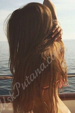 Аня, метро Балтийская