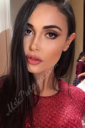 Вера, метро Полежаевская