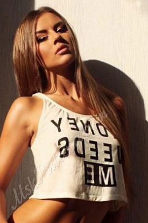 Амелия, метро Тёплый Стан