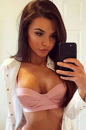 Лара, метро Хорошёвская