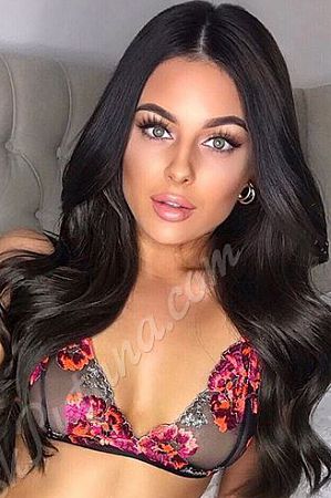 Анюта, метро Новокосино