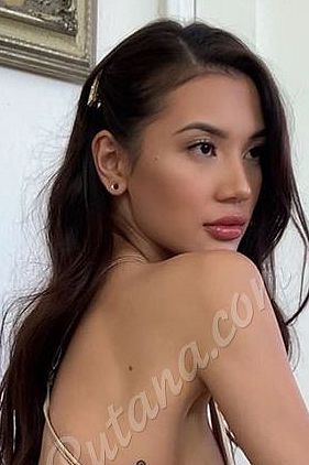 Элис, метро Митино