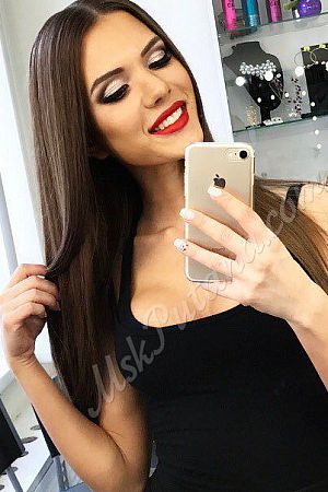 Николь, метро Багратионовская