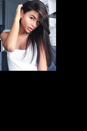 Таня, метро Парк культуры