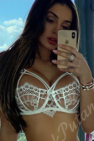 Катя, метро Крымская