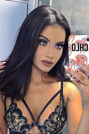 Алиса, метро Достоевская