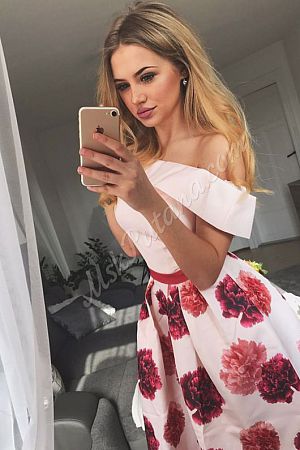 Юля, метро Измайлово