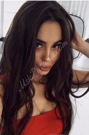 Юля, метро Хорошёво