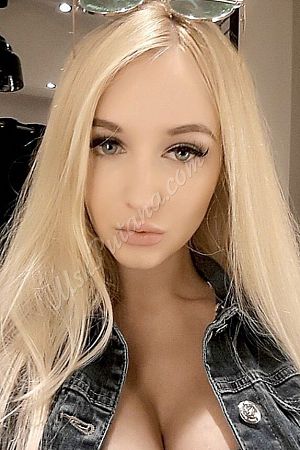 Оленька, метро Хорошёво