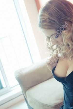 Валерия, метро Маяковская