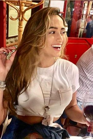 Юля, метро Братиславская