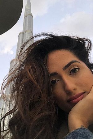 Кира, метро Ленинский проспект