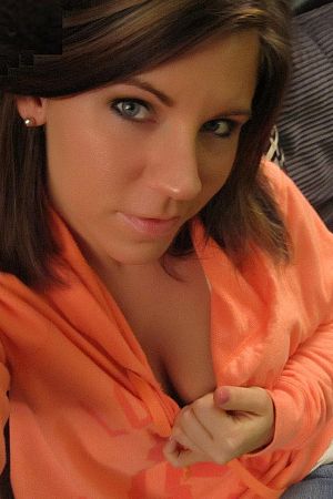 Настя, метро Домодедовская