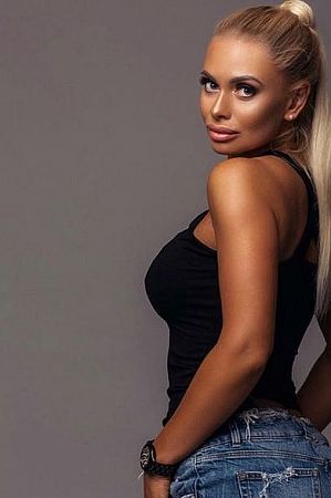 Ника, метро Аннино