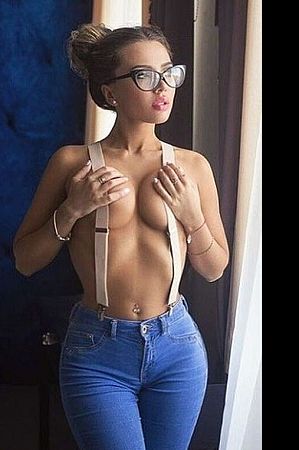 Оля, метро Динамо