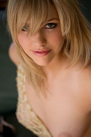 Катя, метро Маяковская