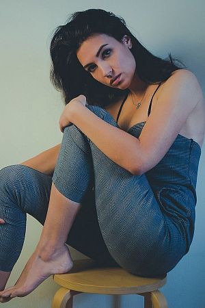 Лена, метро Молодёжная