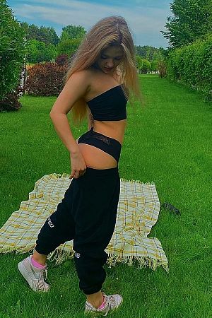 Катерина, метро Славянский бульвар