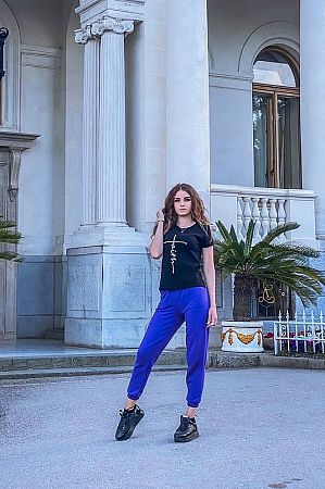 Анна, метро Смоленская