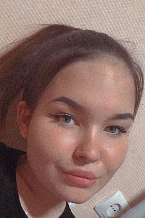 Лена, метро Митино