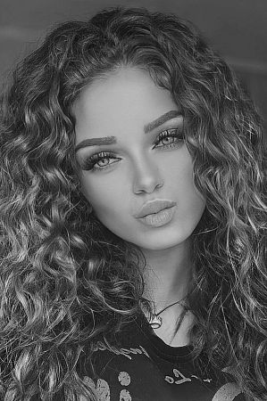 Анна, метро Арбатская