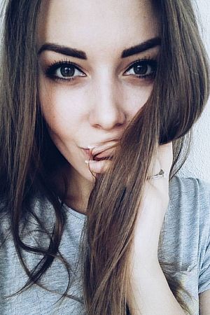 Лена, метро Каширская