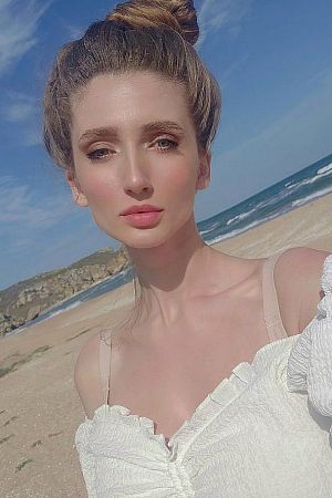 Анна, метро Хорошёвская