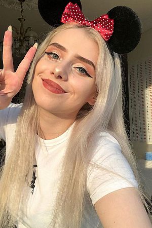 Маша, метро Мичуринский проспект