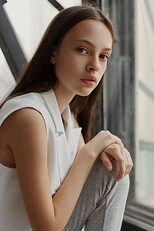 Анжелла, метро Комсомольская