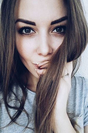 Анна, метро Новохохловская