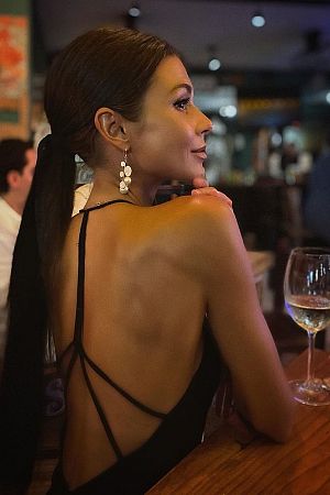 Анна, метро Охотный ряд