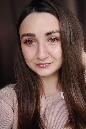 Катерина, метро Международная