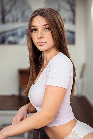 Кира, метро Октябрьское Поле