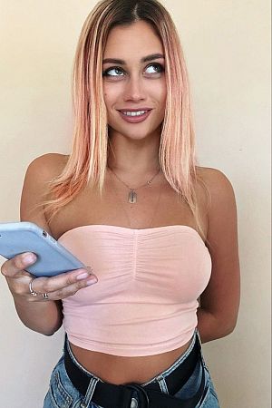 Алена, метро Марьина роща