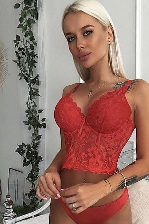 мария, метро Молодёжная