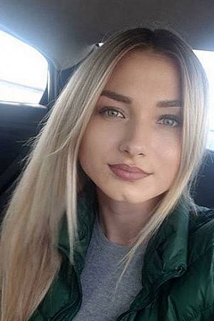 Мия, метро Трубная