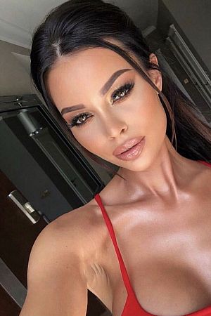 мария, метро Волжская