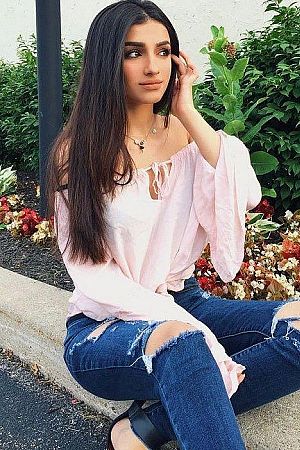 ЕЛЕЯ, метро Пушкинская